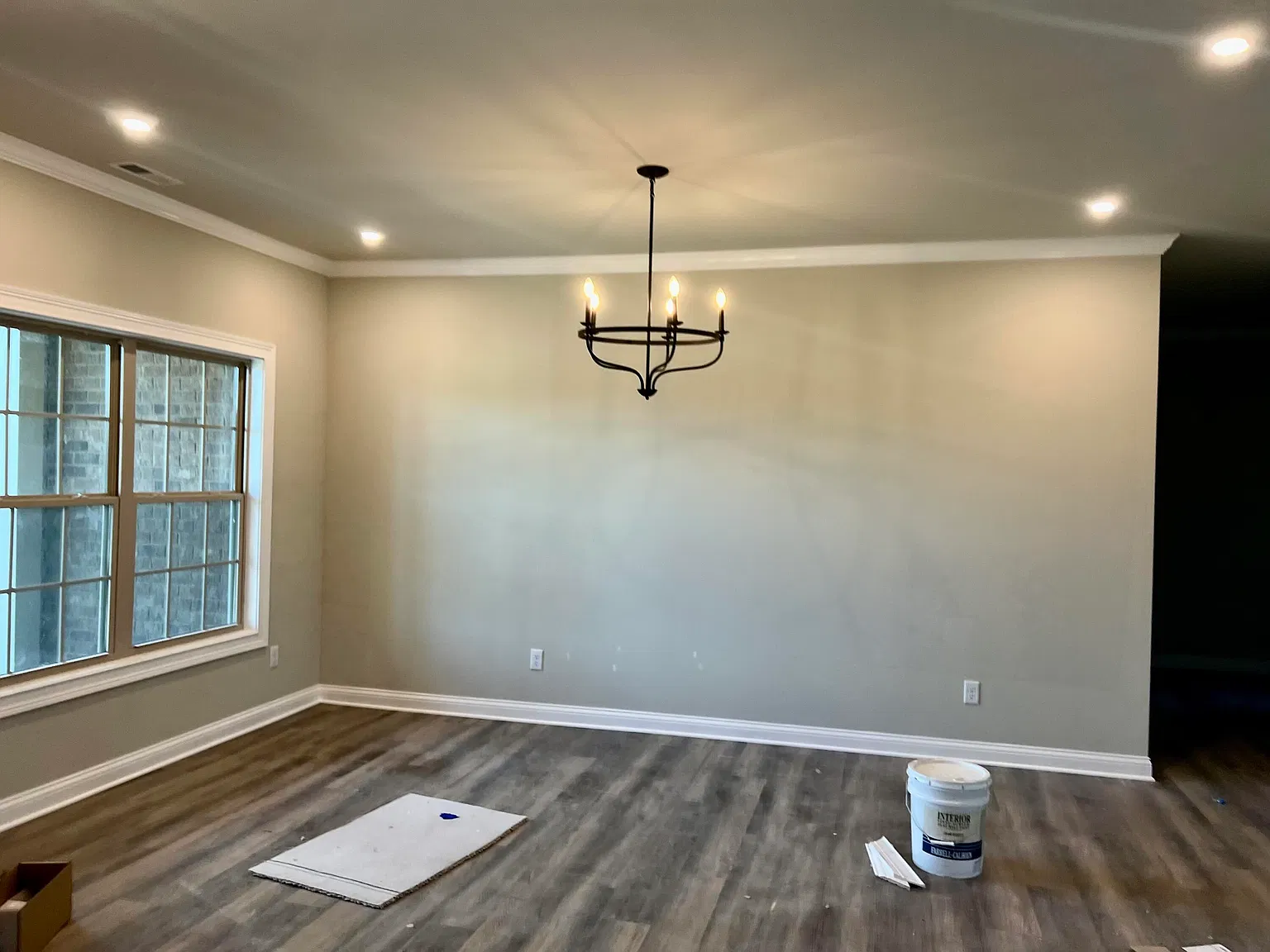 4 bed, 2.0 bath, 2310 sqft, $2,850 — Photo 2