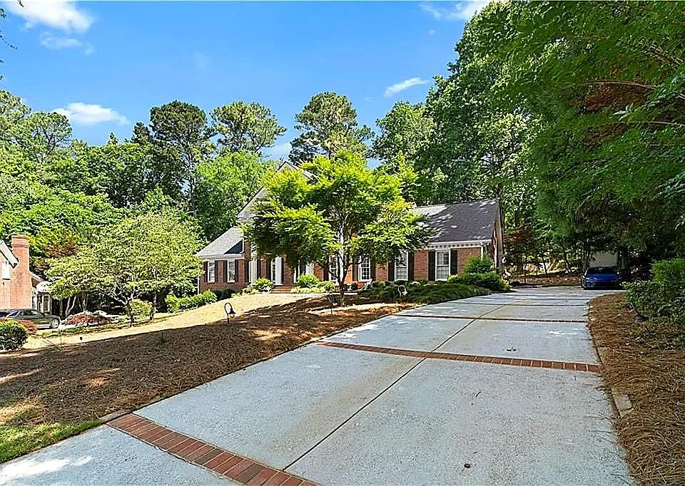 2595 Winthrope Way