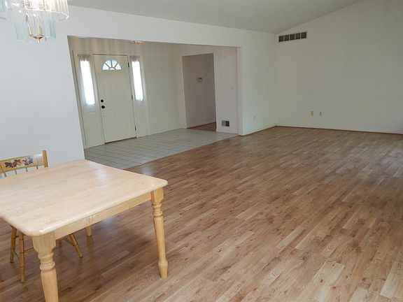 4th image of 495 Burr Oak Dr