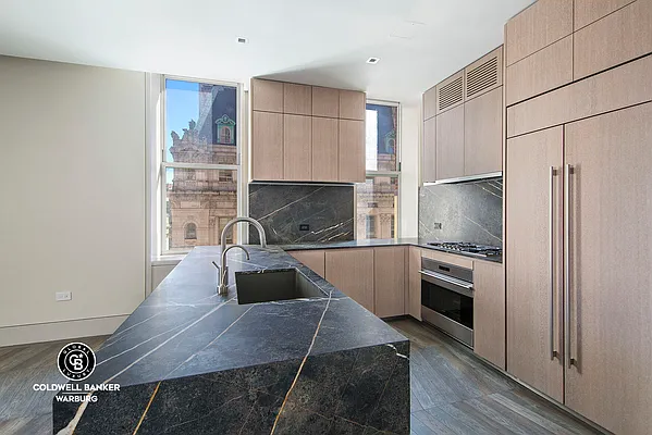 Rented by Coldwell Banker Warburg | media 12