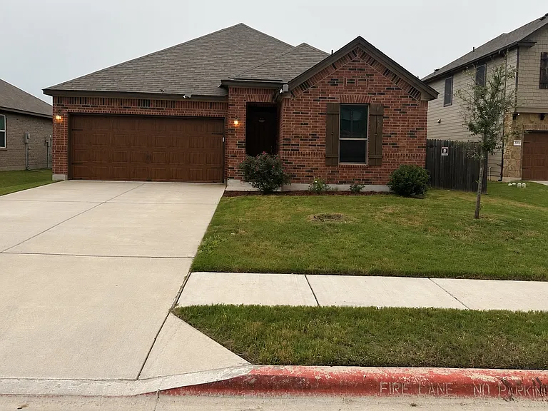 1711 Dragonfly Loop — Photo 1