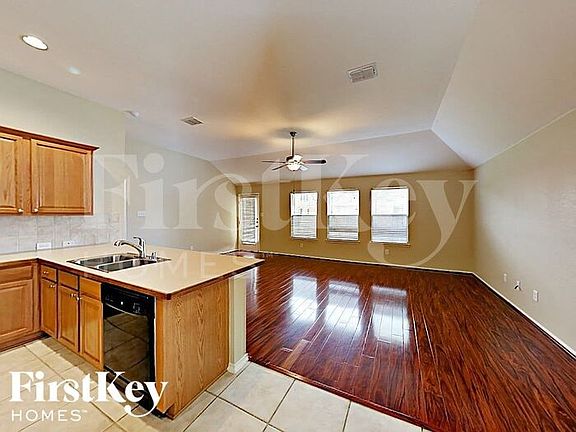 5th image of 1133 Hearthstone Dr
