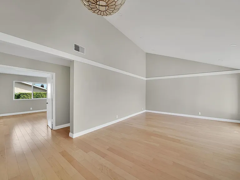 6781 Glen Dr — Photo 6