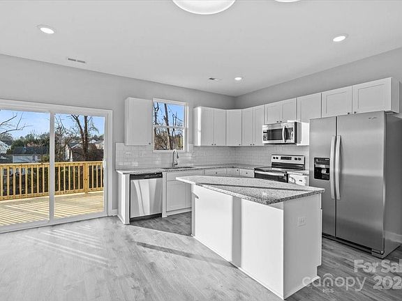 5th image of 2311 Cliffside Dr