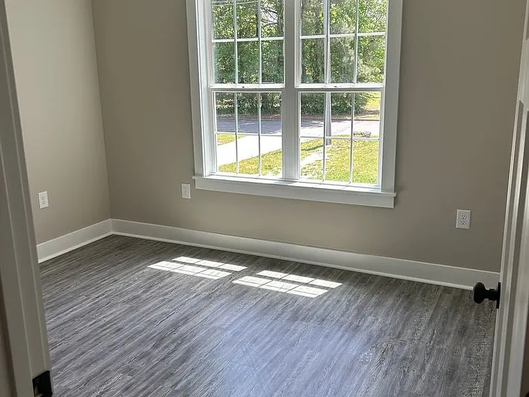 100 Nora Ln — Photo 14
