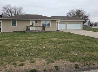341 N Pine St, Fremont, IA
