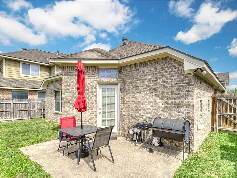 3806 Snowdance Ct — Photo 18