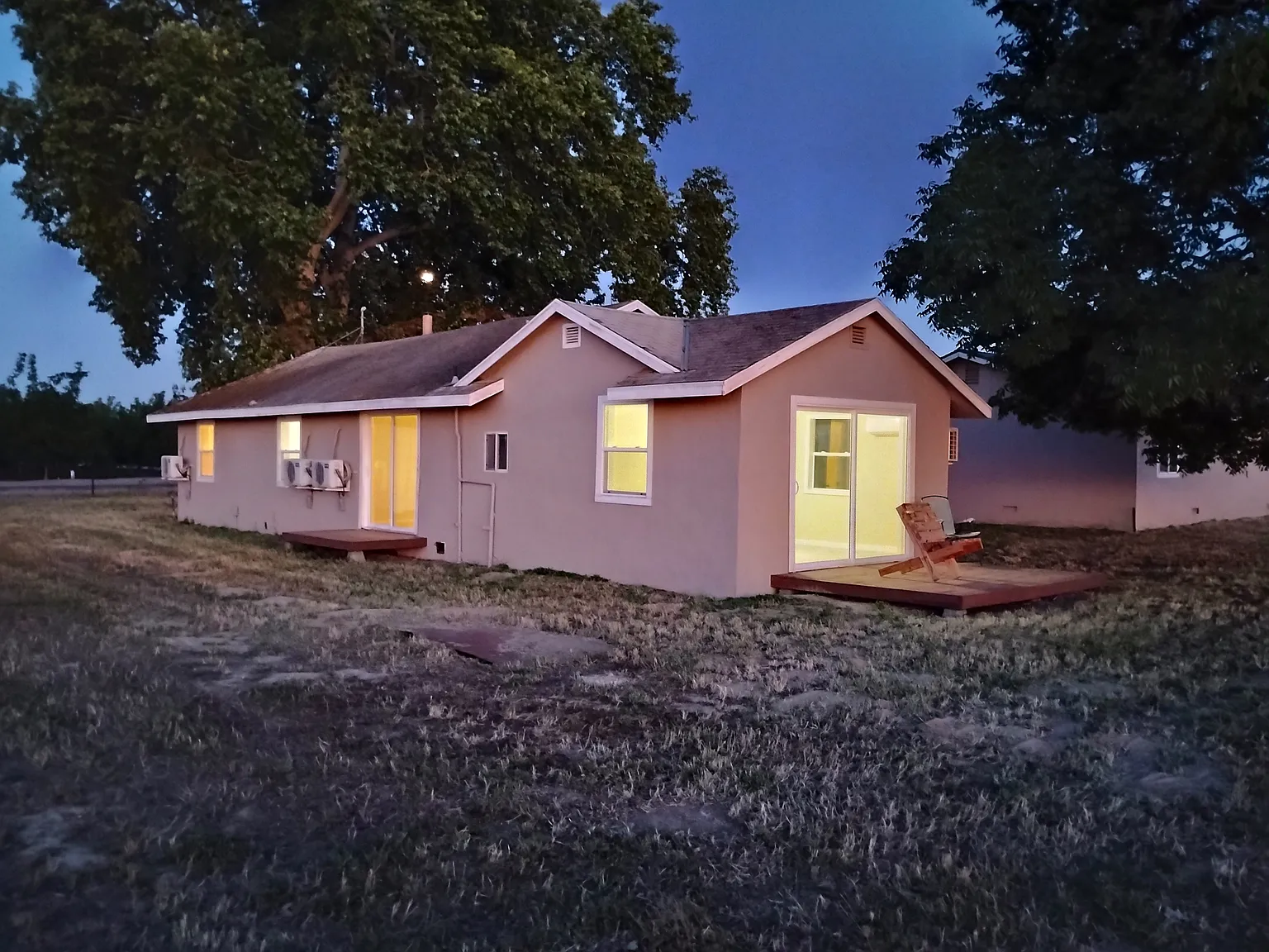 N Siskiyou Ave, Kerman — Photo 2