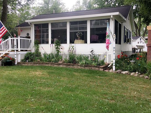 4th image of 983 Gerke Dr