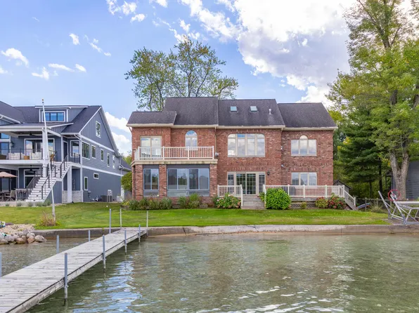 21344 Carlton Ave, Cassopolis, MI 49031