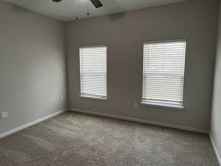 204 Park View Ln — Photo 12