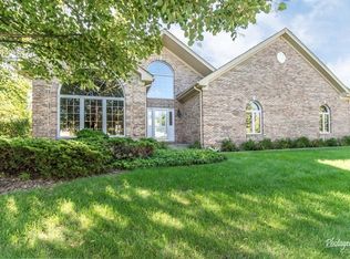 9401 Loch Glen Ct, Crystal Lake, IL 60014