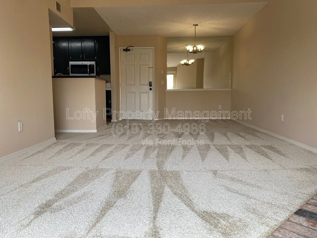 Building Photo - 7130 Shoreline Dr #1306