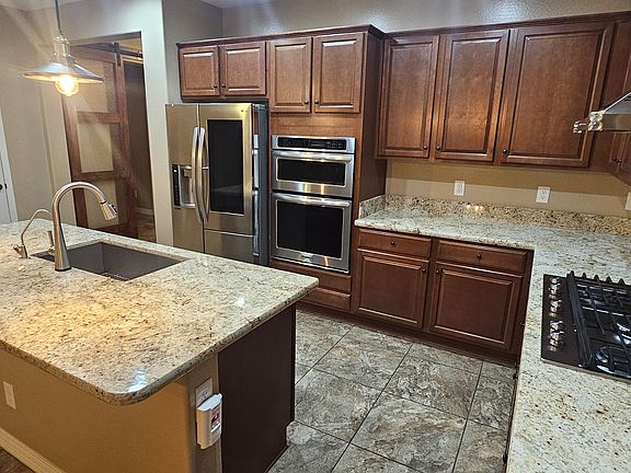 5th image of 28327 N Welton Pl