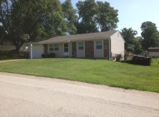 2904 Penbrooke Ln, Saint Charles, MO 63301