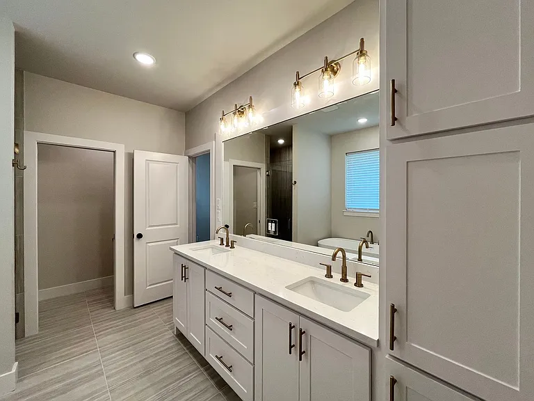 7123 Alexander Dr — Photo 25