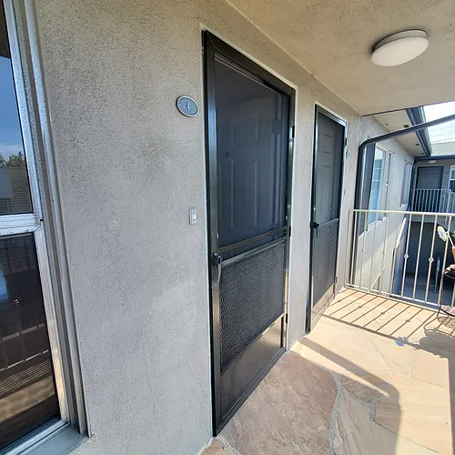 330 Orizaba Ave #4 Photo 1