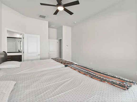 4th image of 2776 Satilla Loop