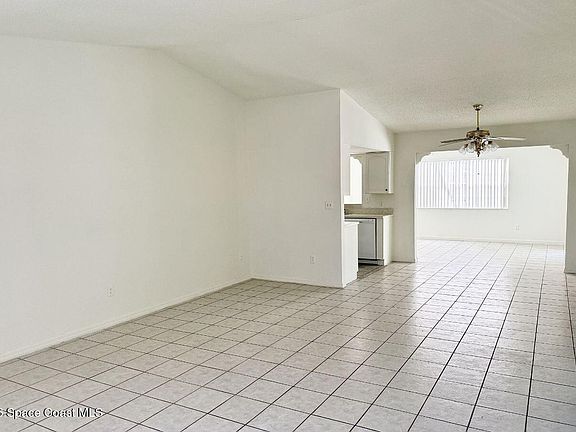 2nd image of 3733 W Powder Horn Rd