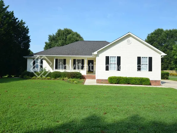 819 Self St, Cherryville, NC 28021
