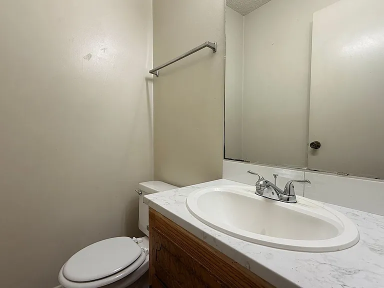 3702 Hereford Ln #D — Photo 8