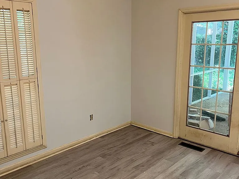 1100 Stonegate Dr #227 — Photo 3
