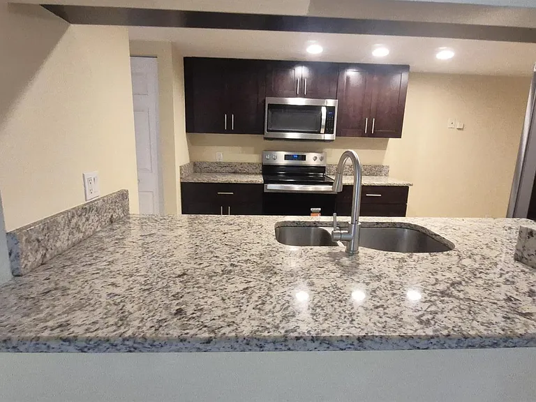 820 Lavers Cir #G409 — Photo 7