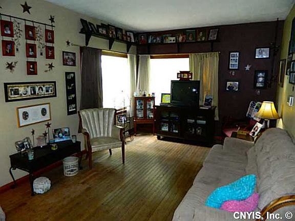 3rd image of 10178 Washington St