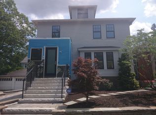 30 Bourne St, Jamaica Plain, MA 02130