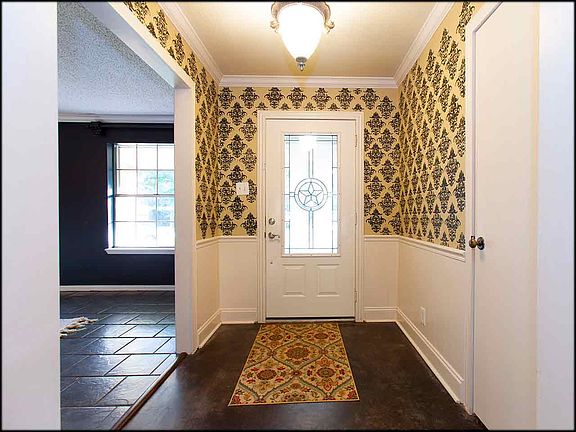 4th image of 4912 Trenton Dr