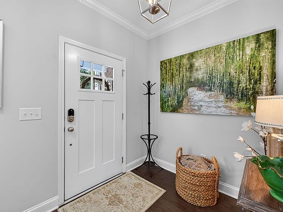 3rd image of 332 Danvers Rd