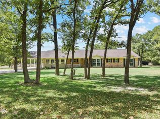 4163 Barnhill Ln, Bryan, TX 77808