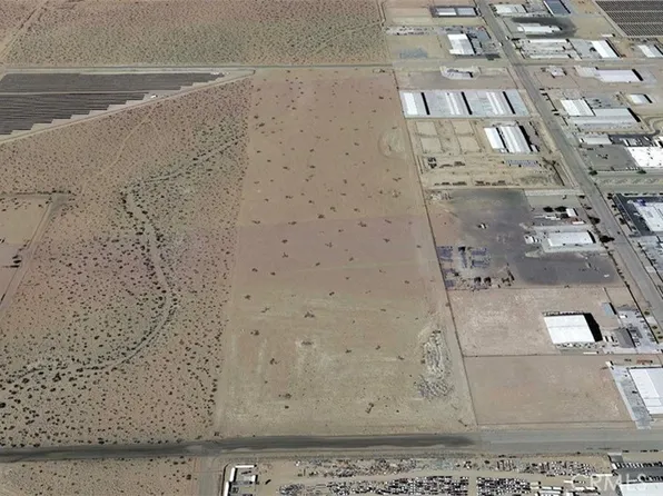 9000 Holly Rd, Adelanto, CA 92301