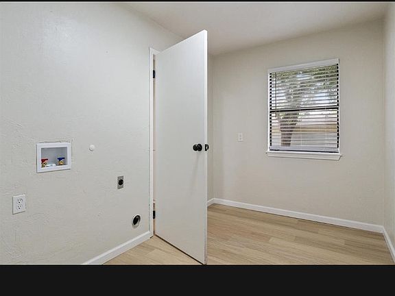 3rd image of 3918 SE 12th St #1A