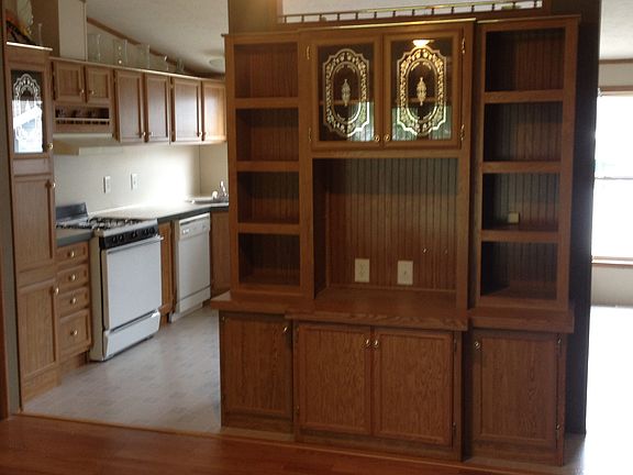 Entertainment center