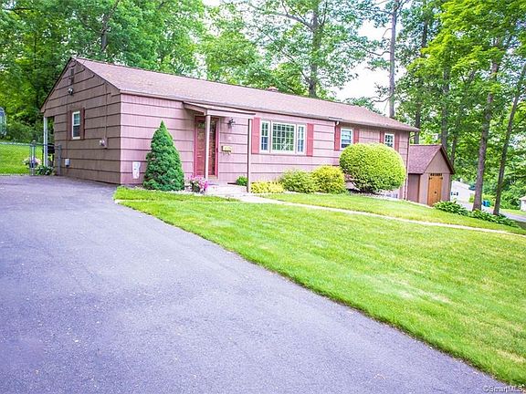 2nd image of 181 Dogwood Ln