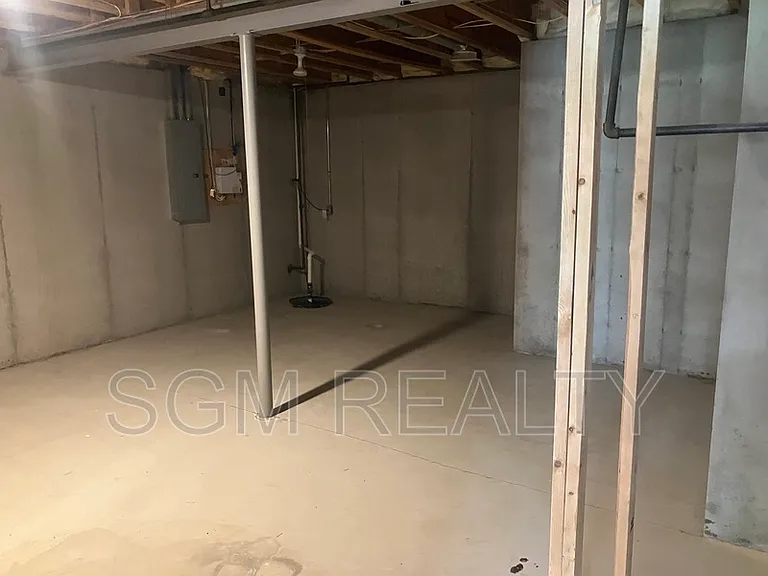 1711 Ambrose Terrace Dr — Photo 17