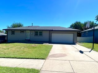 5418 Stonecliffe Dr, Lincoln, NE 68516