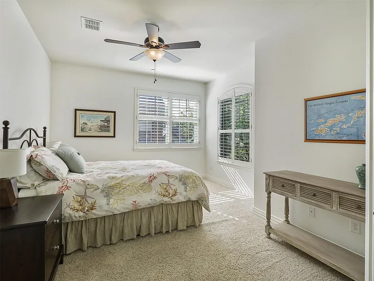 4724 Durham Dr — Photo 18