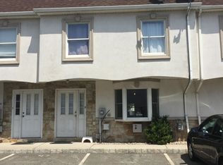 45 Val Sumo Ln, Newark, NJ 07105