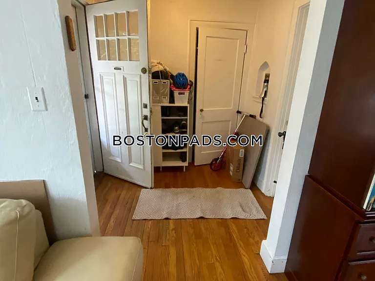 41 Hatherly Rd #1 — Photo 2