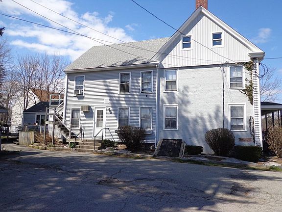 2nd image of 1009 Main St