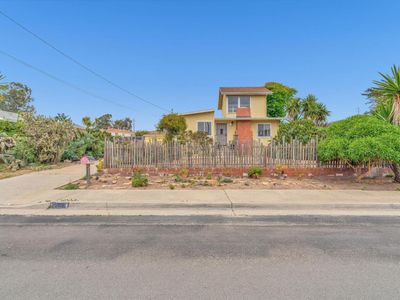 2086 Waring St, Seaside, CA, 93955