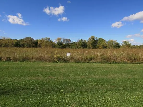 14812 W Concord Ct, Wadsworth, IL 60083