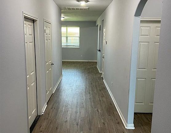 4th image of 887 Driftwood Ln