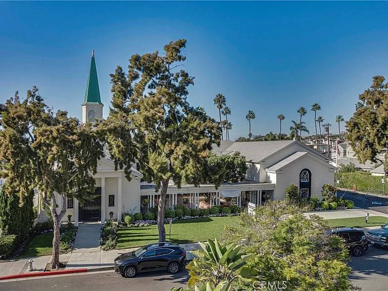 608 Heliotrope Ave — Photo 52