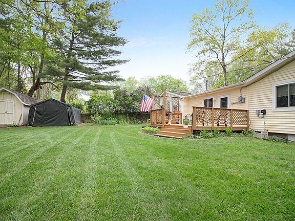 5th image of 8750 Beechwood Dr
