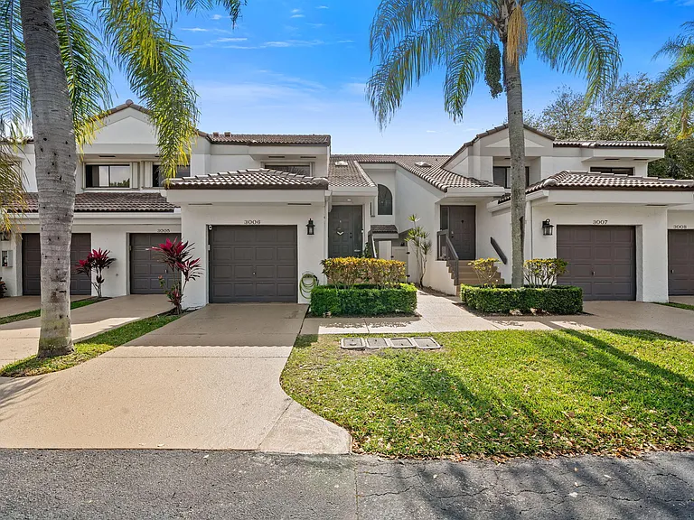 3006 Black Oak Ct #3006 — Photo 3