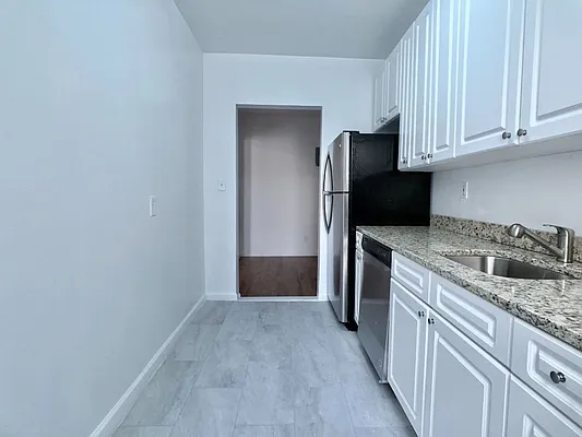 Rented by Sovereign Associates | media 7