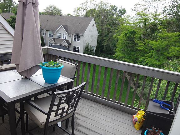 2nd image of 229 River Ct